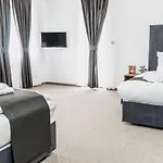 Hotel Kirkovo 호텔